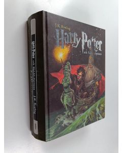 Kirjailijan J. K. Rowling käytetty kirja Harry Potter och halvblodsprinsen