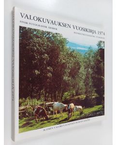 käytetty kirja Valokuvauksen vuosikirja 1974