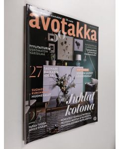 käytetty kirja Avotakka 11/2017