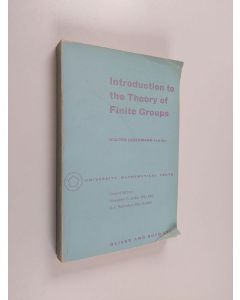 Kirjailijan Robert D. Carmichael käytetty kirja Introduction to the Theory of Finite Groups