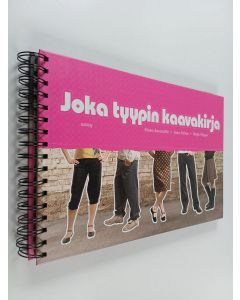 Kirjailijan Rinna Saramäki käytetty teos Joka tyypin kaavakirja