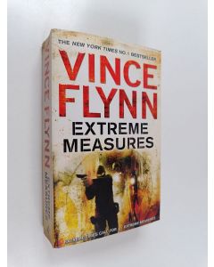 Kirjailijan Vince Flynn käytetty kirja Extreme measures