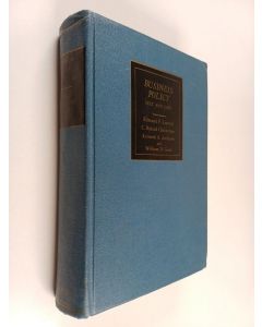 Kirjailijan Edmund P. Learned käytetty kirja Business policy : text and cases