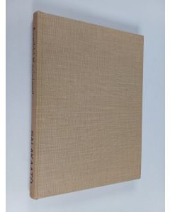 Kirjailijan Annikki Kariniemi käytetty kirja Salakaato