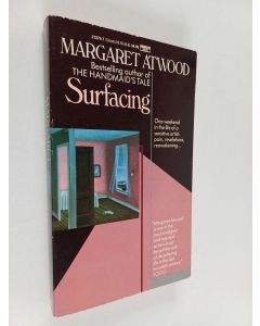 Kirjailijan Margaret Atwood käytetty kirja Surfacing