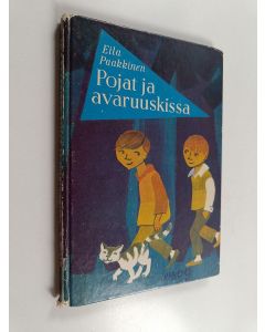 Kirjailijan Eila Paakkinen käytetty kirja Pojat ja avaruuskissa : satuseikkailu