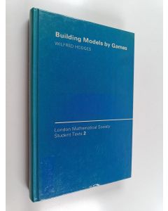 Kirjailijan Wilfrid Hodges käytetty kirja Building models by games