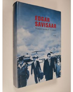 Kirjailijan Edgar Savisaar käytetty kirja Viron vaaran vuodet