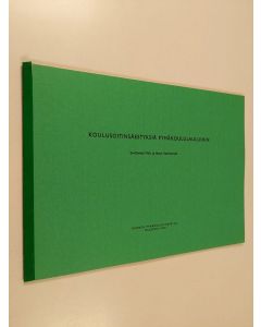 Kirjailijan Päivi Hannikainen & Mauri Hannikainen käytetty kirja Koulusoitinsäestyksiä pyhäkoululauluihin