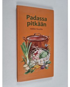 Kirjailijan Jaakko Nuutila käytetty kirja Padassa pitkään