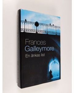 Kirjailijan Frances Galleymore käytetty kirja En änkas list