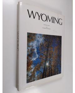 Kirjailijan Russell Lamb käytetty kirja Wyoming