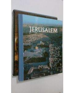 Tekijän Meir Ronnen  käytetty kirja Jerusalem die lebendige Stadt (pahvikotelossa)