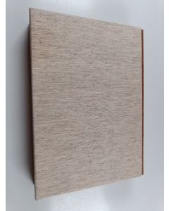 käytetty kirja Suomen lippu kautta aikojen (kotelossa)