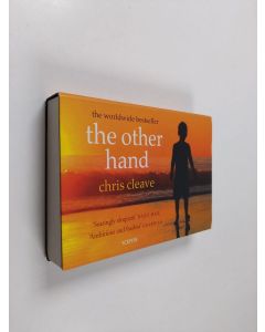 Kirjailijan Chris Cleave käytetty kirja The Other Hand (flipback book)
