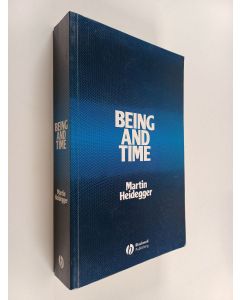 Kirjailijan Martin Heidegger käytetty kirja Being and Time