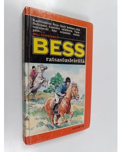 Kirjailijan Maj Rehbinder käytetty kirja Bess ratsastusleirillä