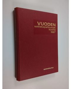 Kirjailijan Pirkko Greis käytetty kirja Vuoden uutistapahtumat kuvina 1967