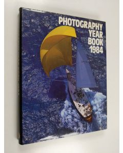 käytetty kirja Photography year book 1984 = Internationales Jahrbuch der Forografie 1984