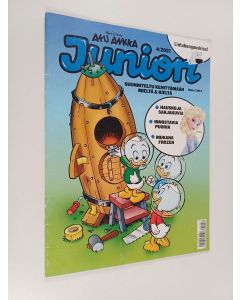 Kirjailijan Walt Disney käytetty teos Aku Ankka juniori 4/2021