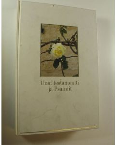 Tekijän Toimi Hälvä  käytetty kirja Uusi testamentti ja Psalmit