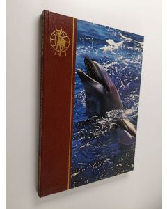 Tekijän Hannu Säilä  käytetty kirja Fauna villi eläinmaailma : Petokalojen maailmasta valaiden valtakuntaan