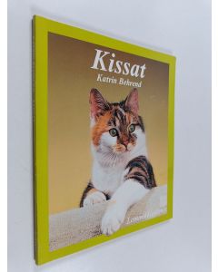 Kirjailijan Katrin Behrend käytetty kirja Kissat