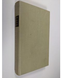 Kirjailijan Mee-tse käytetty kirja Kaksitoista kirjaa