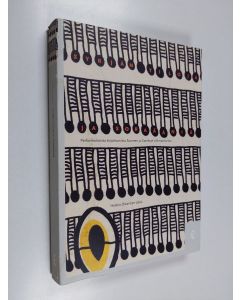 Kirjailijan Helena Oikarinen-Jabai käytetty kirja Syrjän tiloja ja soraääniä performatiivista kirjoittamista Suomen ja Gambian välimaastoissa