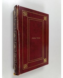 Kirjailijan Jules Verne käytetty kirja Maasta Kuuhun ; Kuun ympäri