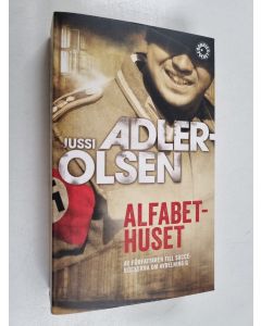 Kirjailijan Jussi Adler-Olsen käytetty kirja Alfabethuset