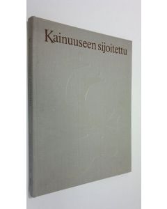 Kirjailijan Sakari Virtanen käytetty kirja Kajaani oy 1907-1982 1 osa, Kainuuseen sijoitettu : kuvaus Kajaani oy:n vaiheista vuoteen 1945