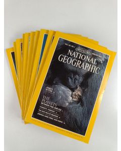 käytetty kirja National Geographic vuosikerta 1985 (2 numeroa puuttuu)