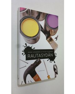 Kirjailijan Anne Leinonen uusi kirja Rautasydän (UUDENVEROINEN)