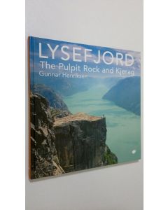 Kirjailijan Gunnar Henriksen käytetty kirja Lysefjord : The Pulpit Rock and Kjerag