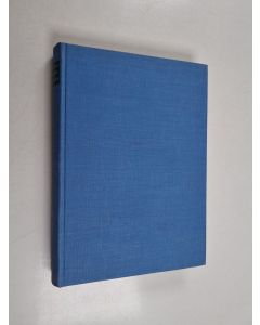 Kirjailijan Elna Pelkonen käytetty kirja Runon maisemia : Kulttuurikuvia Ilomantsista 1