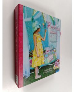 Kirjailijan Jennifer Paganelli käytetty kirja Mekkoni mun : 21 ompeluohjetta tyttöjen juttuihin