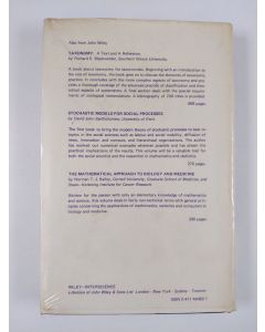 Kirjailijan Nicholas Jardine käytetty kirja Mathematical taxonomy