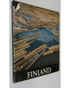 Tekijän Kustaa Vilkuna  käytetty kirja Finland : skogarnas och sjöarnas land