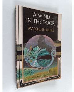 Kirjailijan Madeleine L'Engle käytetty kirja A Wind in the Door