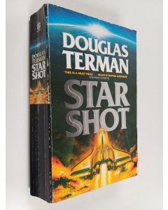Kirjailijan Douglas Terman käytetty kirja Star Shot