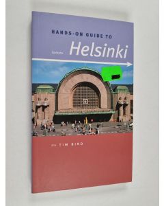 Kirjailijan Colin Bruce käytetty kirja The Strange Case of Mrs Hudson's Cat - Or, Sherlock Holmes Solves the Einstein Mysteries
