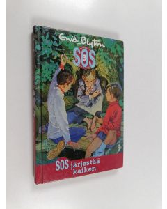Kirjailijan Enid Blyton käytetty kirja SOS järjestää kaiken