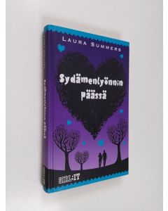 Kirjailijan Laura Summers käytetty kirja Sydämenlyönnin päässä