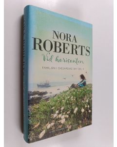 Kirjailijan Nora Roberts käytetty kirja Vid horisonten