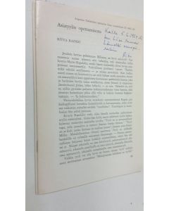 Kirjailijan Ritva Rainio käytetty teos Asiatyylin opettamisesta 1-2 (signeerattu) : eripainos Äidinkielen opettajainliiton vuosikirjasta XI 1963-1964