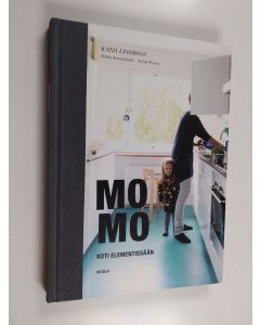 Kirjailijan Katja Lindroos käytetty kirja Momo : koti elementissään