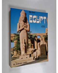 Kirjailijan Dino Sassi käytetty kirja Egypt