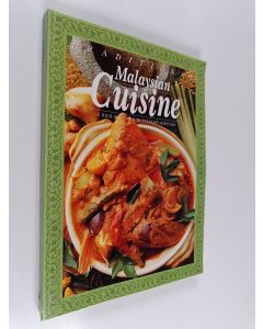 Kirjailijan Faizah Omar käytetty kirja Traditional Malaysian Cuisine