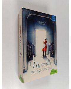 Kirjailijan Kathryn Stockett käytetty kirja Niceville